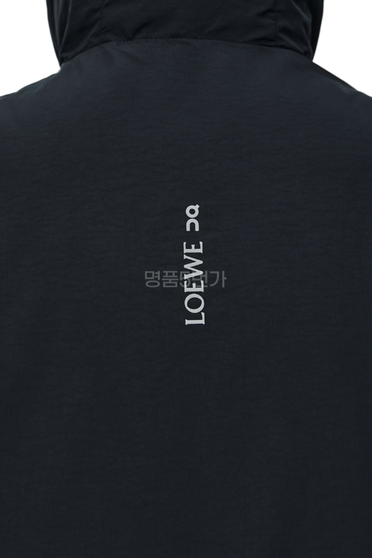 로에베 퍼퍼 베스트 테크니컬 쉘 상품 이미지 6